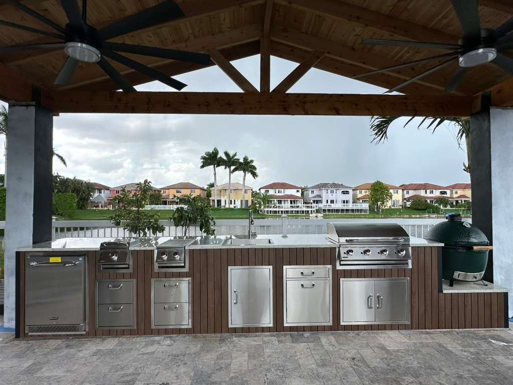 Outdoorkitchen 18 ft · Dark Brown · Bull 30" Griddle Commercial LP - full view