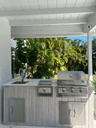 Outdoorkitchen 8 ft · Atlantic White · Bull 24" Steer Premium LP - full view