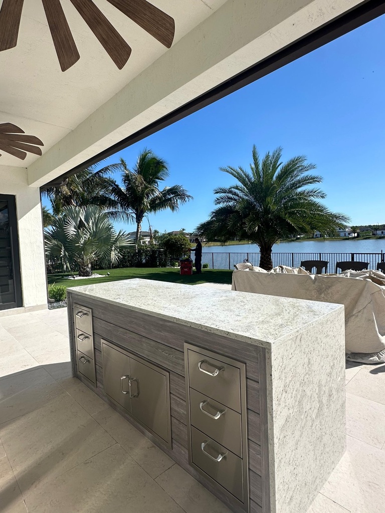 Outdoorkitchen 9 ft · Barnboard Grey · PCM DRW3 - full view
