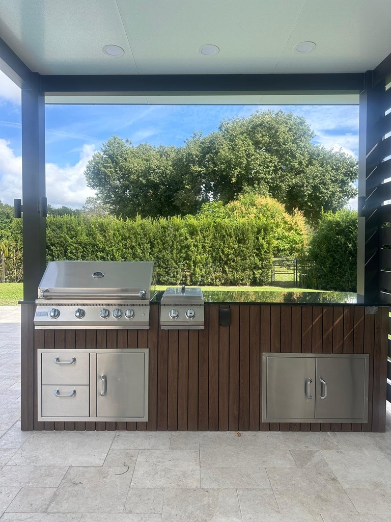 Outdoorkitchen 8 ft · Dark Brown · Blaze BLZ-4LTE3 - full view