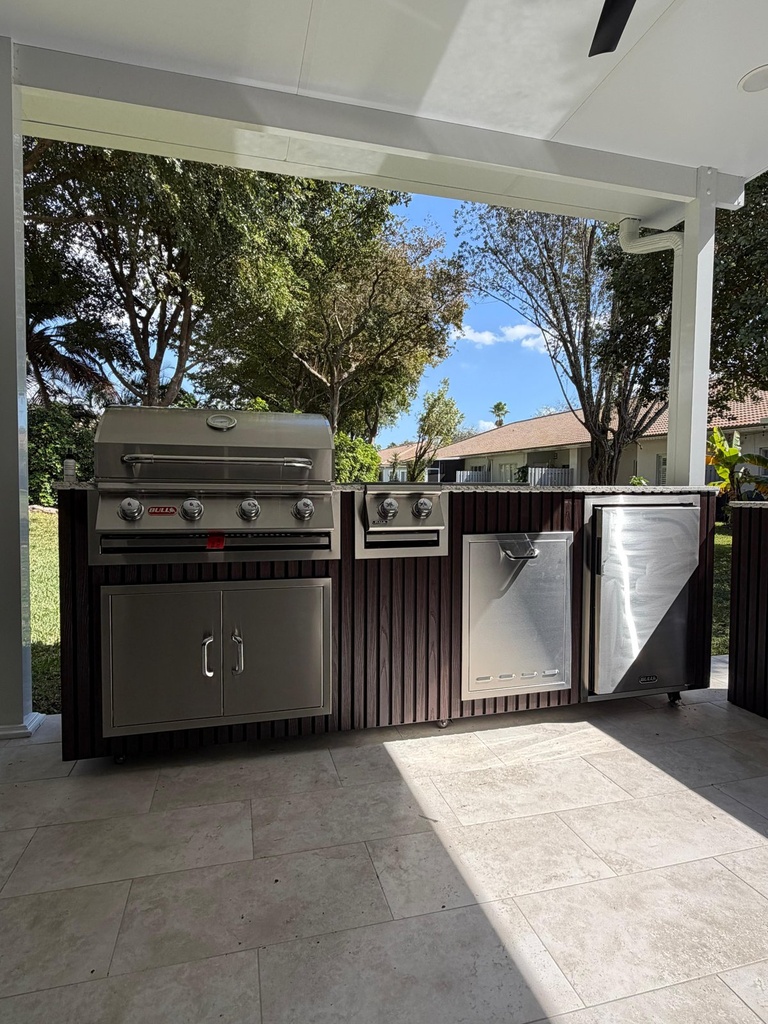 Perello Patio 8 ft Outdoor Kitchen · Bull Outlaw 30" · WPC - full view