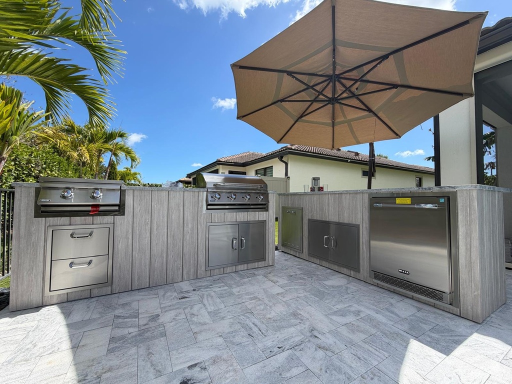 Outdoorkitchen 16 ft · Beachwood Grey · Bull 30" Griddle Commercial LP · L-Shape - full view