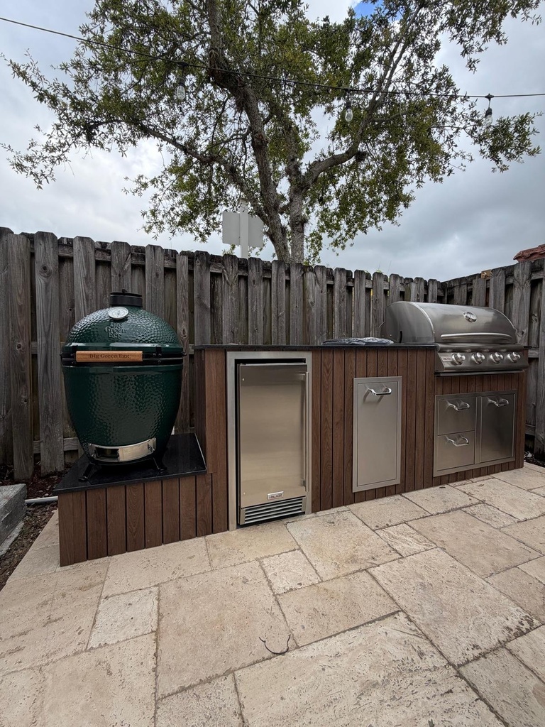 Perello Patio 9 ft Outdoor Kitchen · Bull Outlaw 30" · WPC - full view