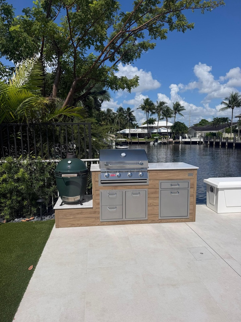 Outdoorkitchen 8 ft · Sunbleach Oak · Bull 30" Outlaw LP - full view