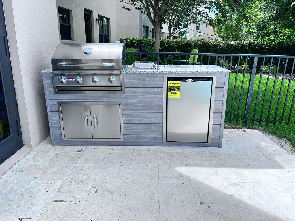 Perello Patio 7 ft Outdoor Kitchen · Bull Outlaw 30" · Weather Pro - full view