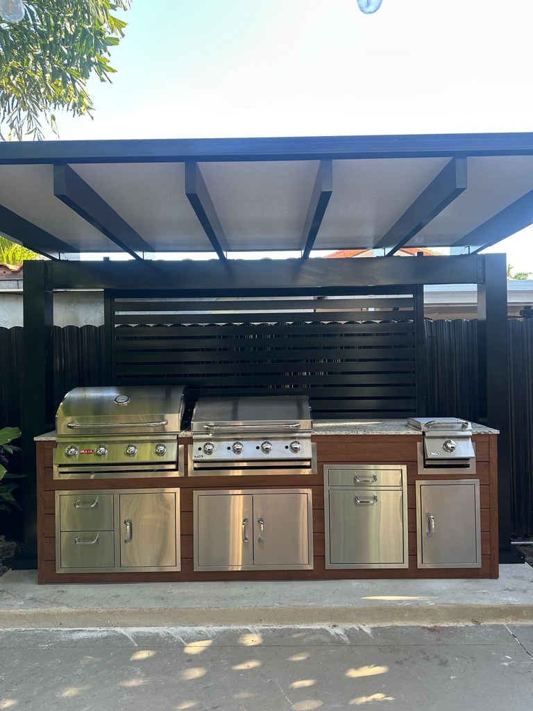 Perello Patio 10 ft Outdoor Kitchen · Bull Outlaw 30" · Weather Pro - full view