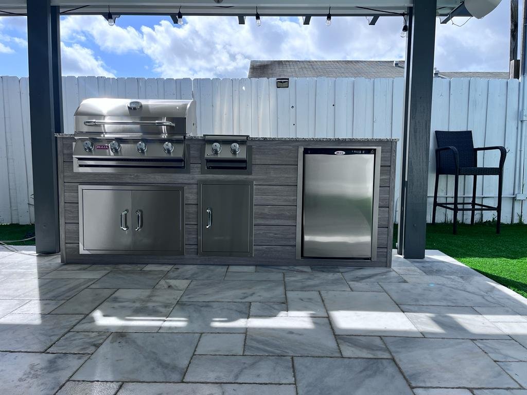 Perello Patio 8 ft Outdoor Kitchen · Bull Outlaw 30" · Weather Pro - full view