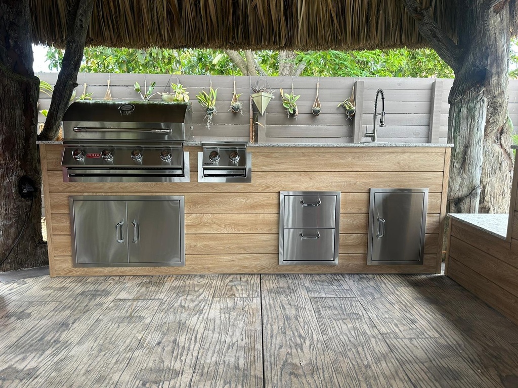 Perello Patio 8 ft Outdoor Kitchen · Bull Outlaw 30" · Weather Pro - full view