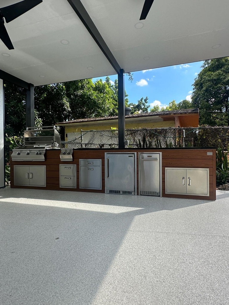 Perello Patio 15 ft Outdoor Kitchen · Blaze LTE+ 32" · Weather Pro - full view