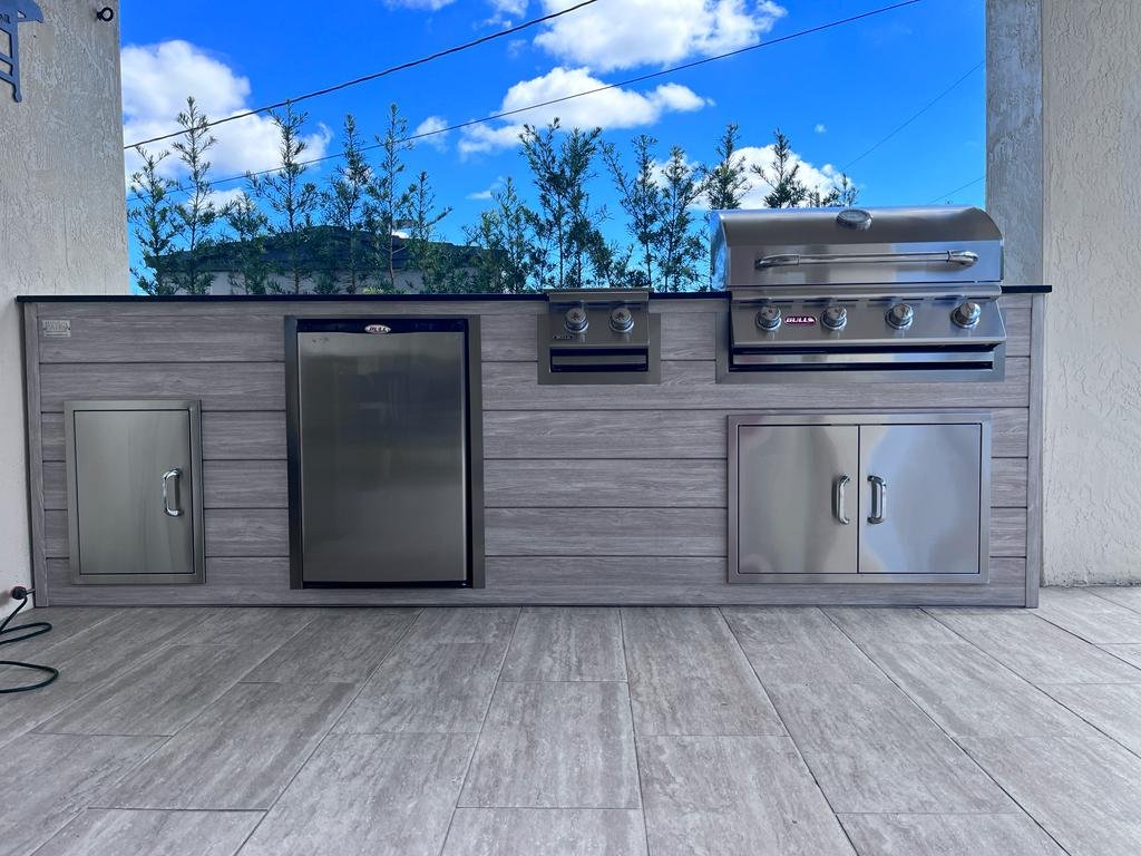 Perello Patio 8 ft Outdoor Kitchen · Bull Outlaw 30" · Weather Pro - full view