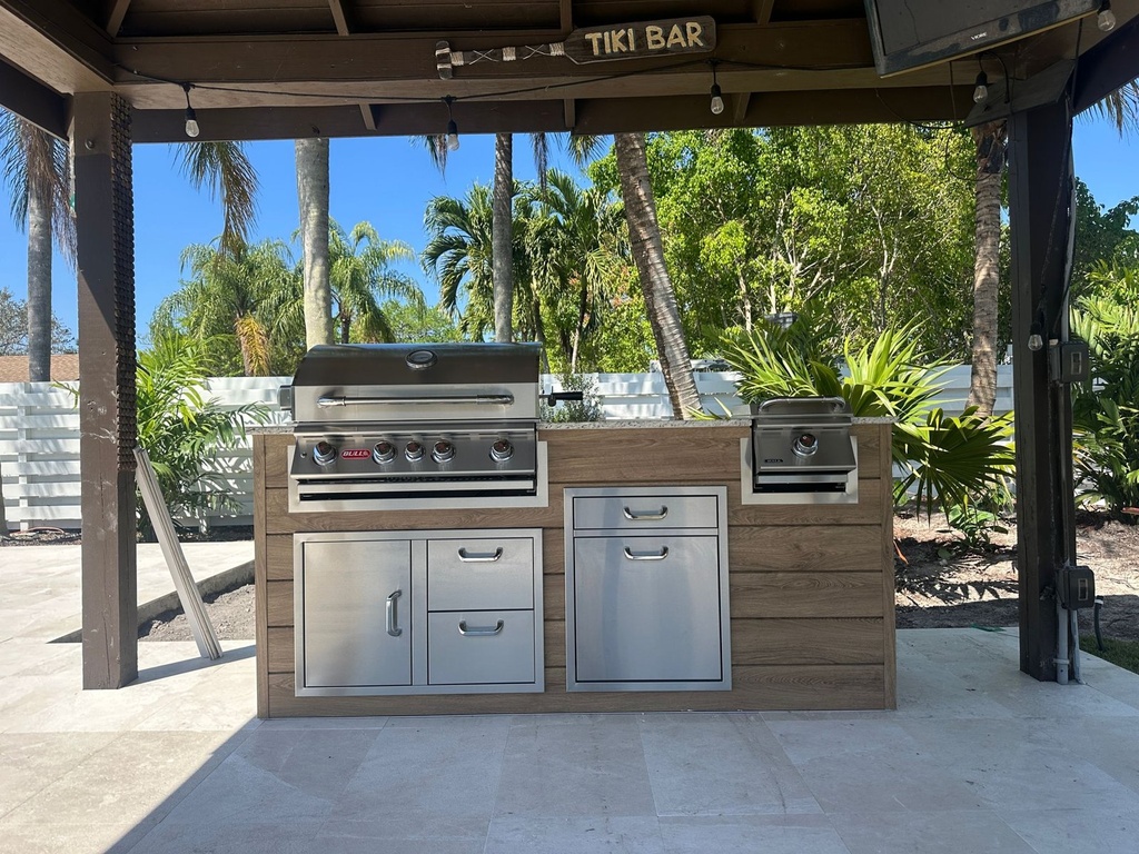 Perello Patio 7 ft Outdoor Kitchen · Bull Angus 30" · Weather Pro - full view
