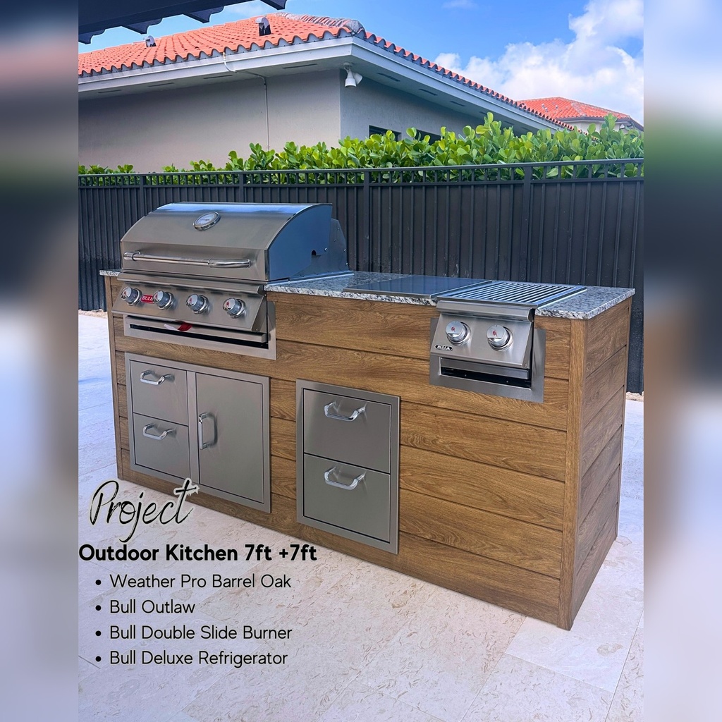 [OK-07-BO-01] Outdoorkitchen 7 ft · Barrel Oak · Bull 30" Outlaw LP