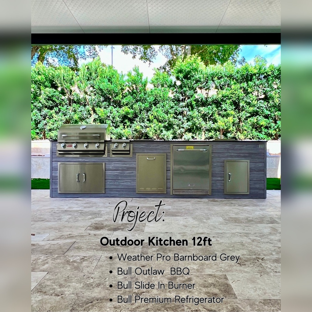 [OK-12-BG-01] Outdoorkitchen 12 ft · Barnboard Grey · Bull 30" Outlaw LP