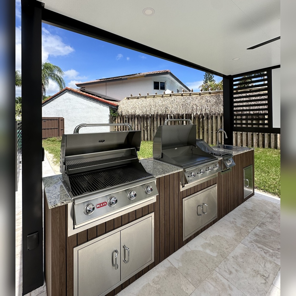 Perello Patio 12 ft Outdoor Kitchen · Bull Outlaw 30" · Weather Pro