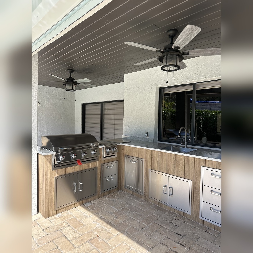 [OK-16-SO-01] Outdoorkitchen 16 ft · Sunbleach Oak · Bull 30" Griddle Commercial LP