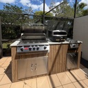 Outdoorkitchen 6 ft · Barrel Oak · Bull 30" Angus LP
