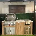 Outdoorkitchen 6 ft · Barrel Oak · Bull 30" Outlaw LP