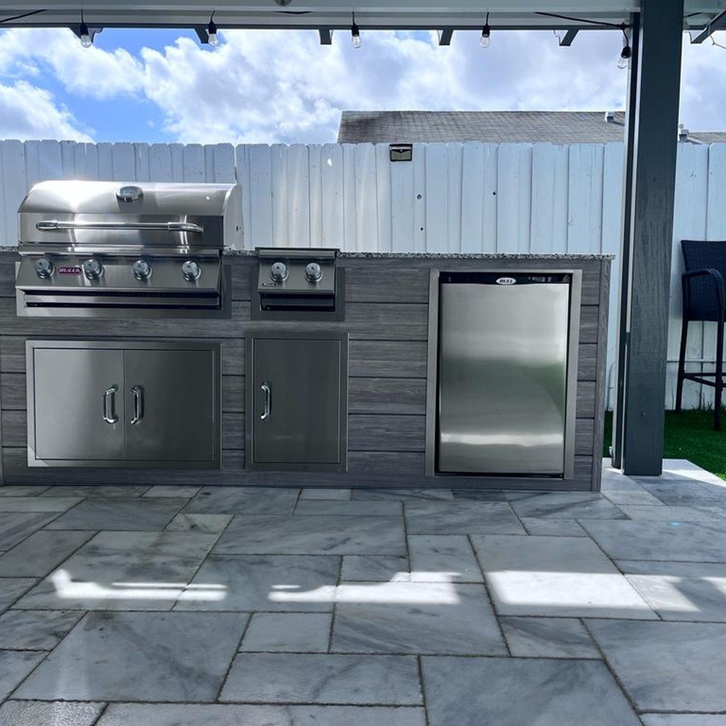[OK-WP-08-BG-04] Perello Patio 8 ft Outdoor Kitchen · Bull Outlaw 30" · Weather Pro