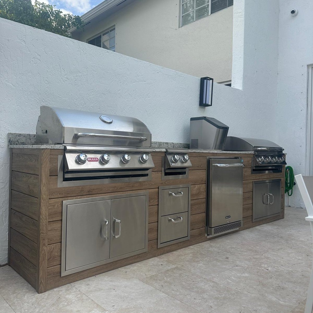 [OK-WP-10-BO-07] Perello Patio 10 ft Outdoor Kitchen · Bull Outlaw 30" · Weather Pro