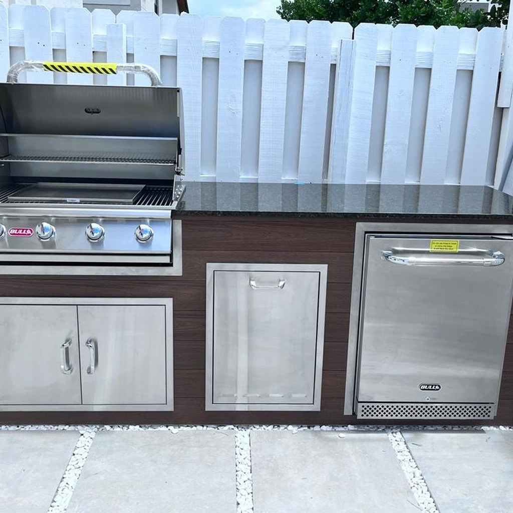 [OK-WPC-08-MW-06] Perello Patio 8 ft Outdoor Kitchen · Bull Outlaw 30" · WPC