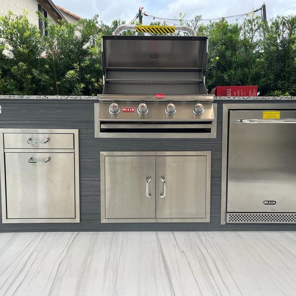 [OK-WPC-08-MW-07] Perello Patio 8 ft Outdoor Kitchen · Bull Outlaw 30" · WPC